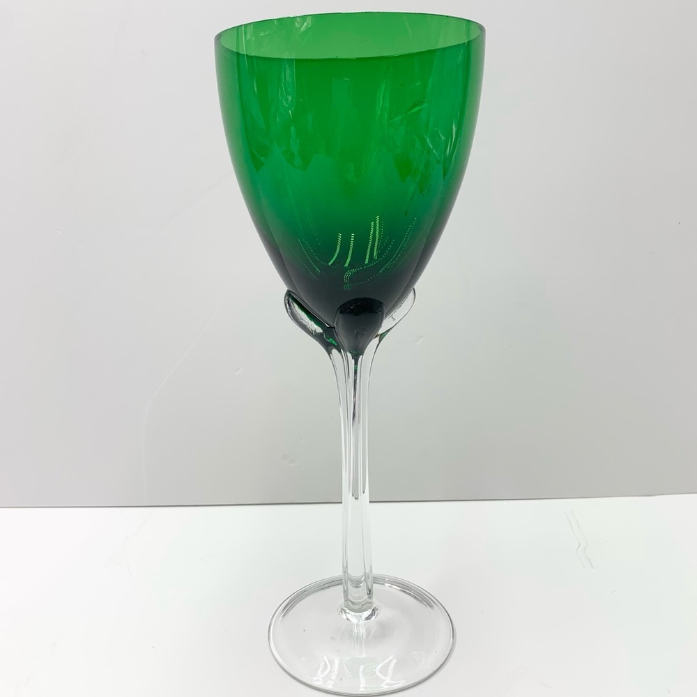 🍷🟢Fifth Avenue Crystal Wine Glass Cup.